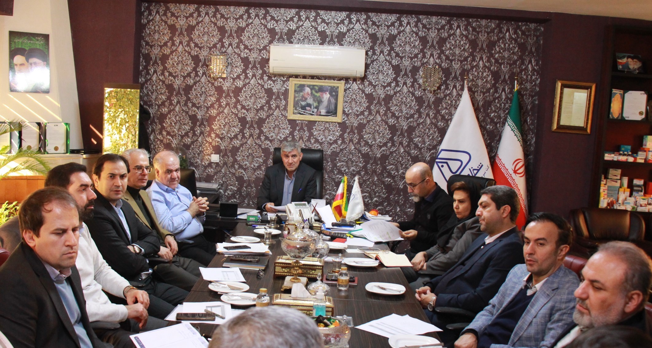 پیگیری مطالبات