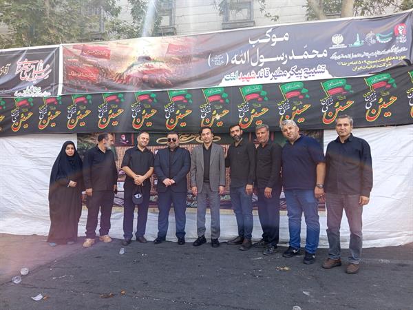 بازدید مدیر عامل شرکت سرمایه گذاری شفادارو از روند خدمت رسانی به زائران آیین وداع با رهبر شهید