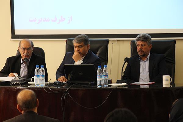 اولین نشست مدیران عامل و ارشد گروه شفادارو با دکتر منصور سمیعی جهت نیل به اهداف سال  1397
