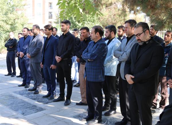 مراسم غبار روبی و عطر افشانی مزار شهید محسن کمیجانی و همچنین نثار گل بر مقبره شهید مجید قربانخانی (شهید مدافع حرم)